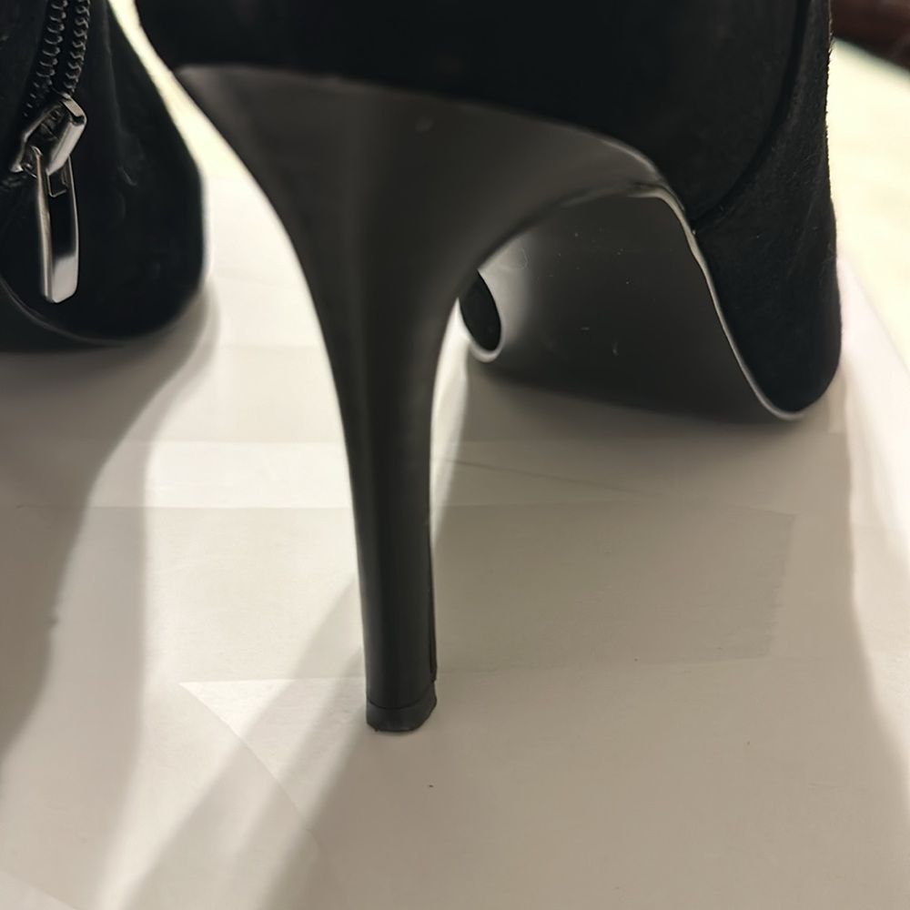 Nine West Womens Fhani Black Suede Ankle Boots Shoes 7 Medium - Picture 5 of 7